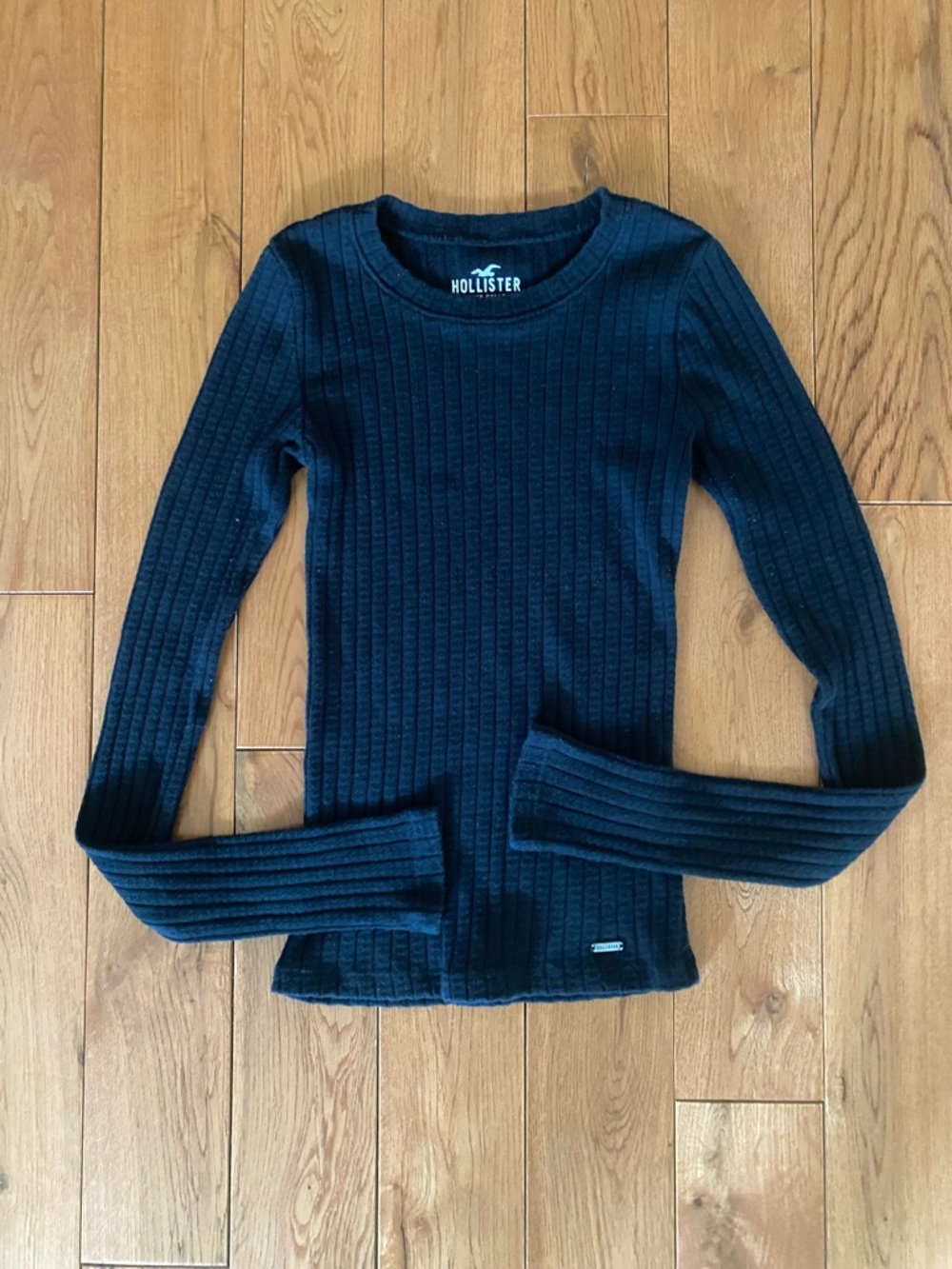 Hollister Black Ribbed Crewneck Long-Sleeve Sweater